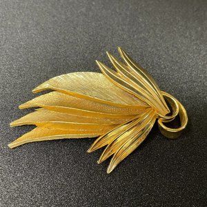 EUC Vintage '50's Expan Brand Abstract Bird Pin, Gold-Tone Textured, 2 3/4" L